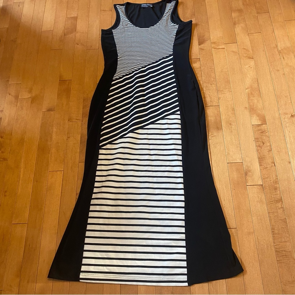 Tango Mango Size Small Black and White Striped Bodycon Maxi Dress in EUC
